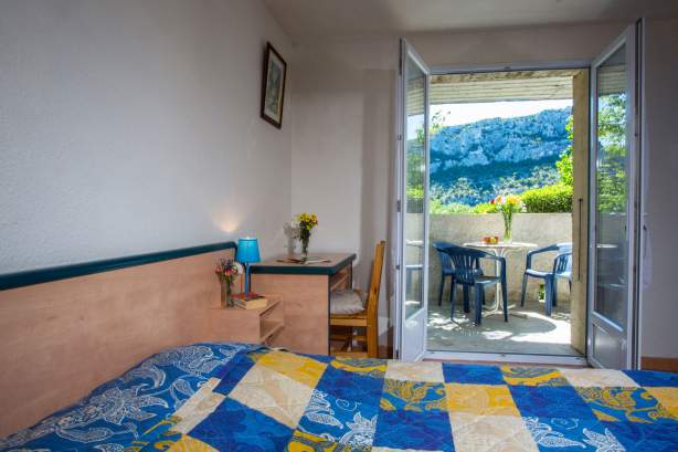 Chambre lit 2 personnes L’Auberge des Gorges à Saint-Martin-d’Ardèche